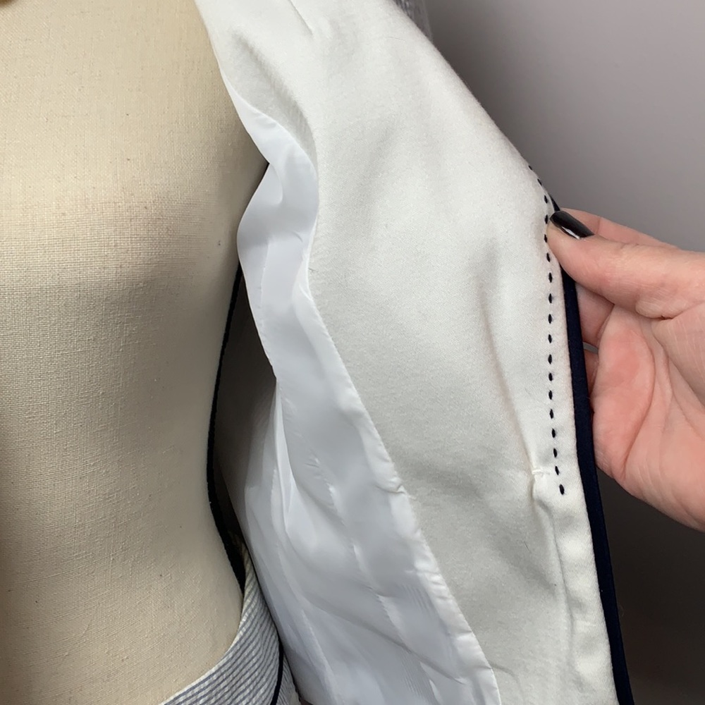Vintage Harvè Benard Seersucker Blazer - Picture 4 of 14